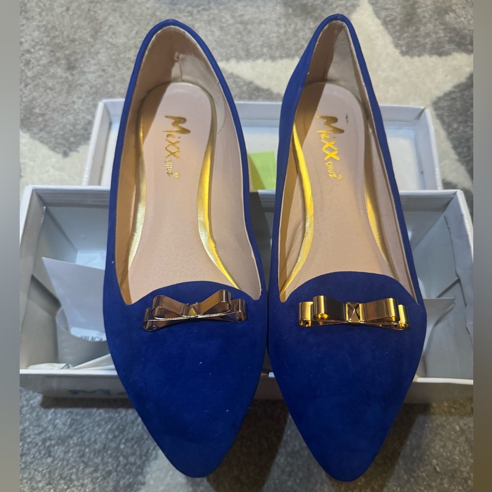Mixx Shuz Cobalt Blue suede flat loafer shoe size 8 “Sammy” style with metal bow